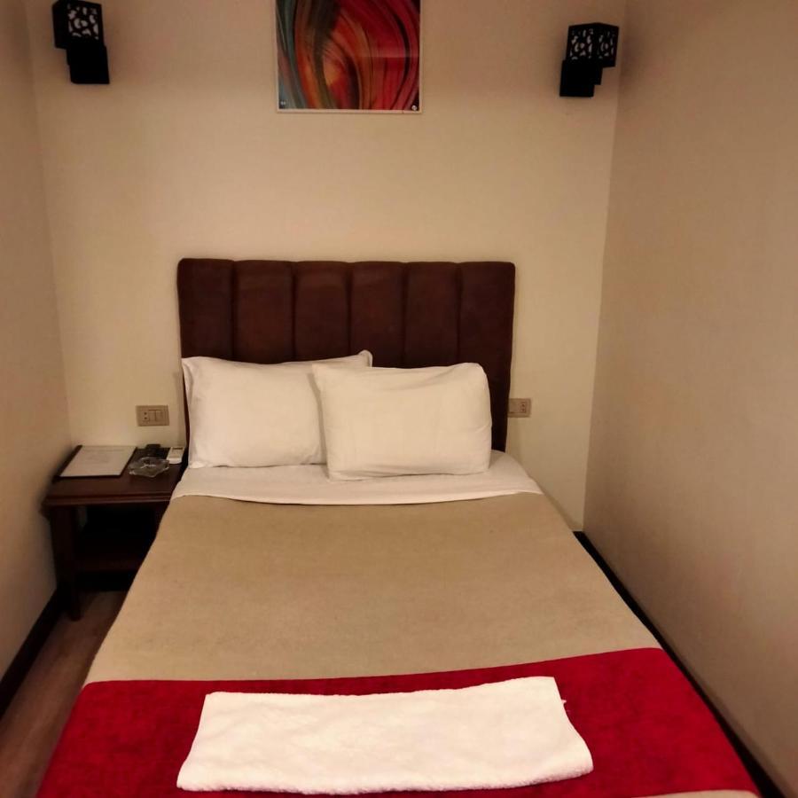 Cordoba Suites Gurdaka Szoba fotó